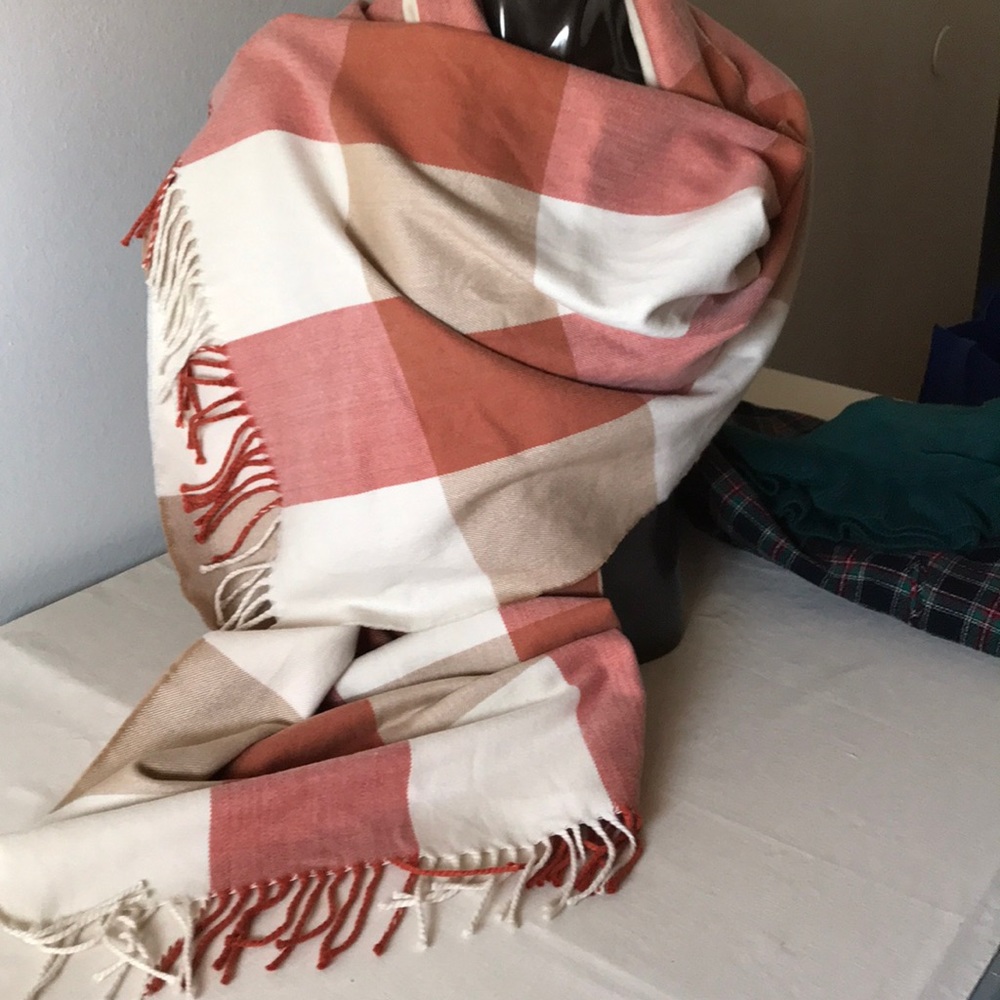 Scarf very long plaid, fringe, acrylic new